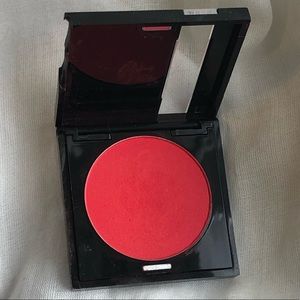 Make Up For Ever Eyeshadow in Red